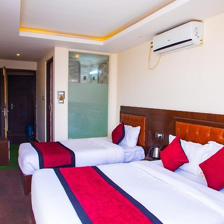 Hotel De Universal Kathmandu Buitenkant foto
