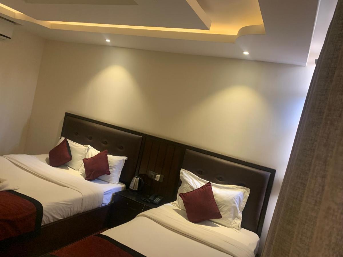 Hotel De Universal Kathmandu Buitenkant foto