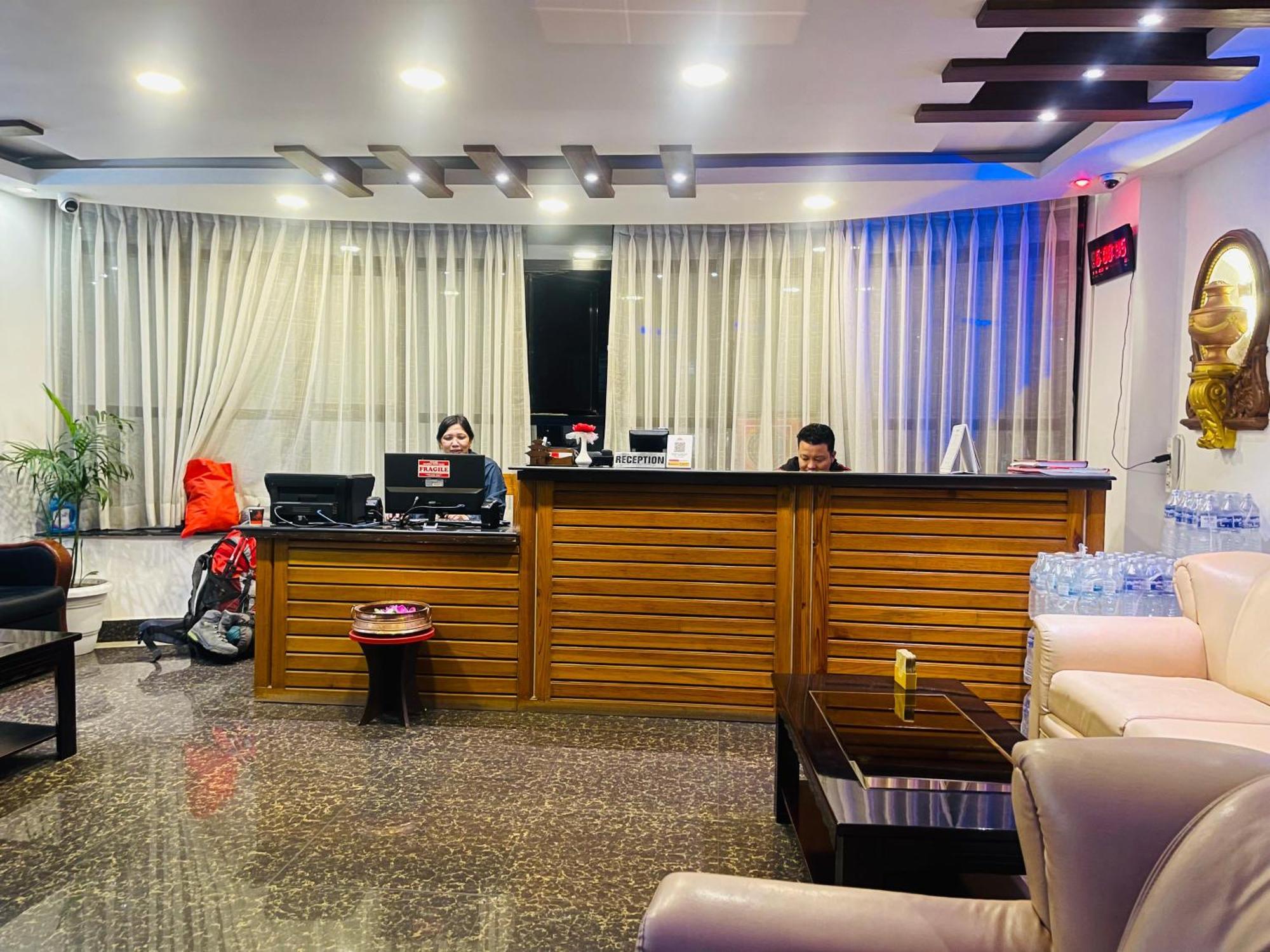 Hotel De Universal Kathmandu Buitenkant foto